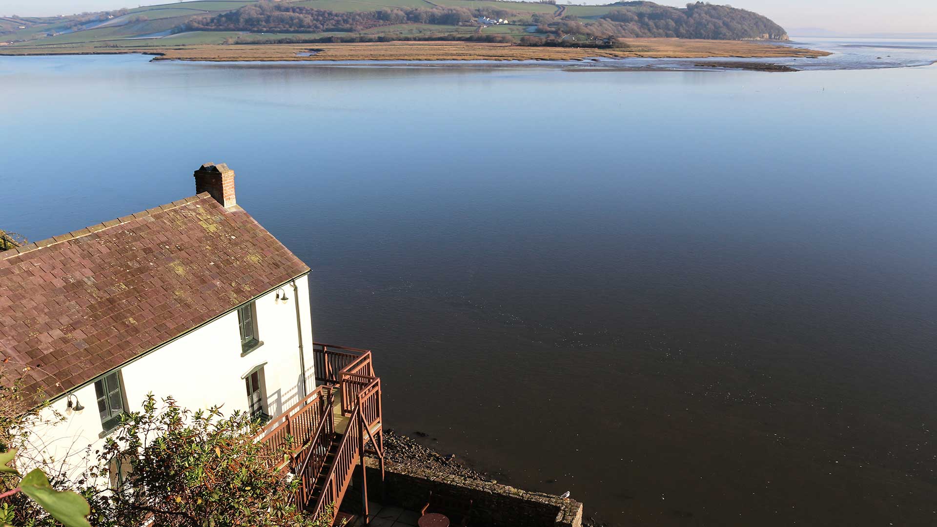 Laugharne Estuary - boathouse